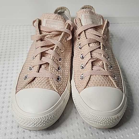 Converse Shoes - Converse Low Top 560300F Textured Light Pink Size8 Sneaker trainer tennis skater